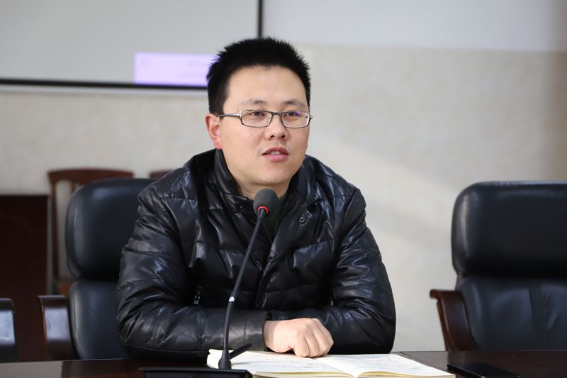 我校教導(dǎo)處、教科室組織召開教研組長(zhǎng)工作協(xié)調(diào)會(huì)