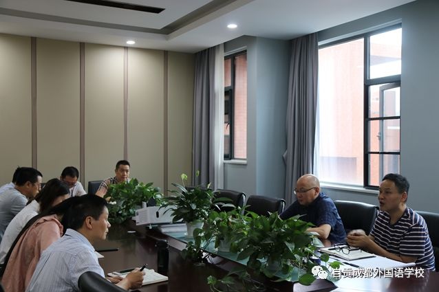 自貢市外國語學(xué)校--加強安全工作，構(gòu)建安全校園