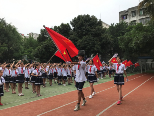 眉山育英實驗學(xué)校的辦學(xué)特色是什么？