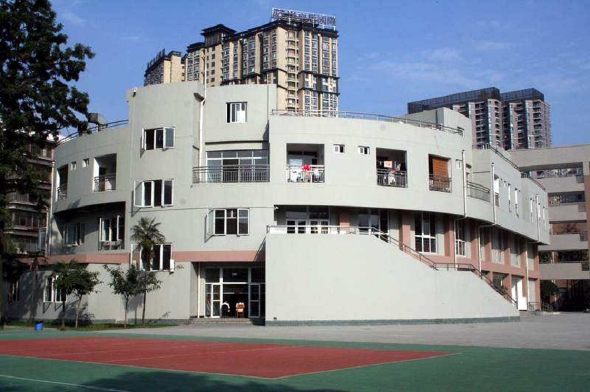 鹽道街中學(xué)的有官方網(wǎng)址嗎？是什么？