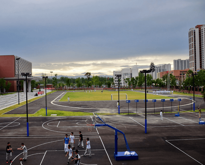 電子科技大學實驗中學2018年中考分數(shù)線是多少？