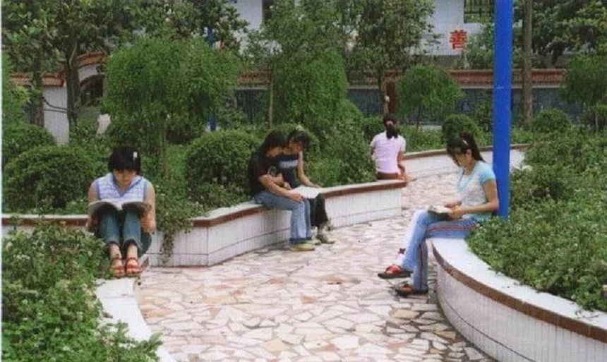 倉山中學(xué)怎么樣，這個(gè)學(xué)校好不好？