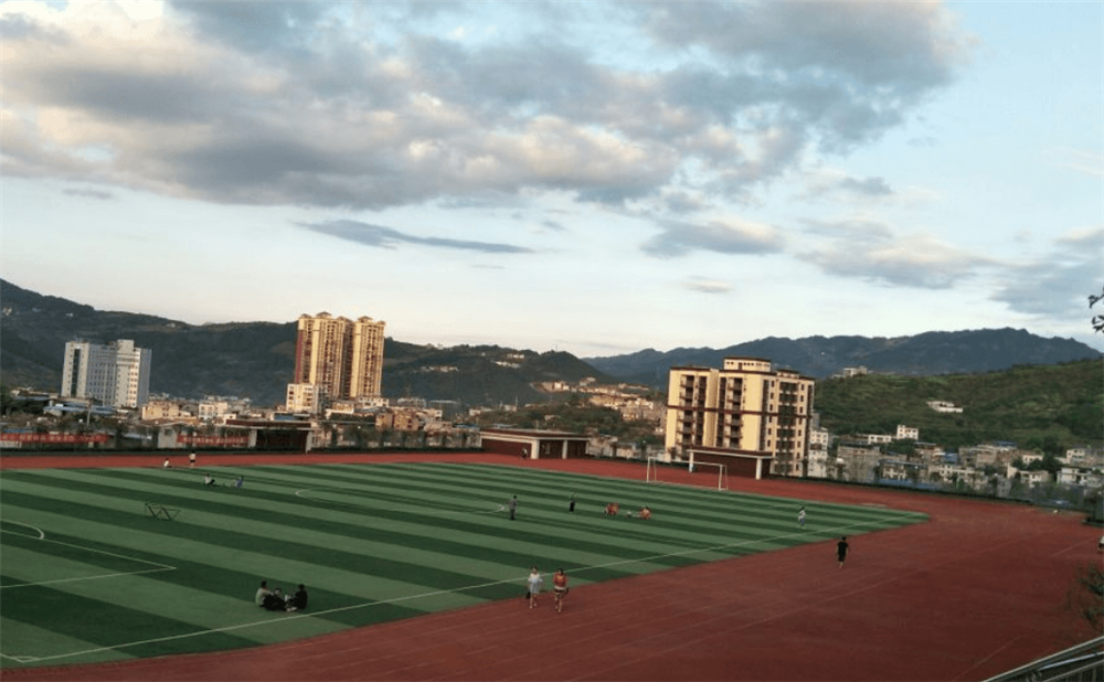 古藺縣藺陽中學(xué)2020年招生計劃是多少？
