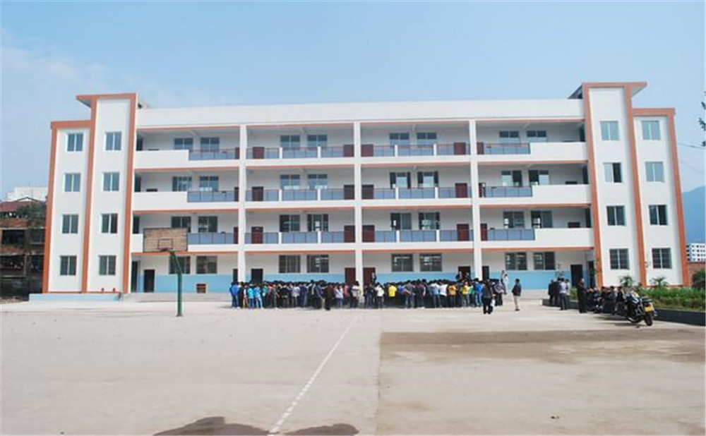 金山中學(xué)學(xué)校詳細(xì)地址在什么地方？