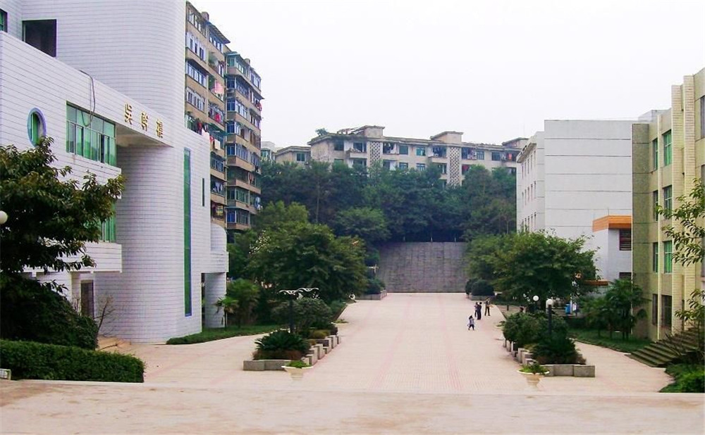 四川省鄰水中學(xué)2020年的錄取分數(shù)是多少？