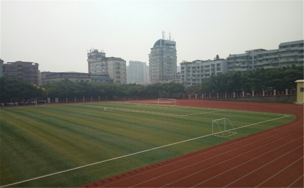 內(nèi)江市翔龍中學學校詳細地址在什么地方？