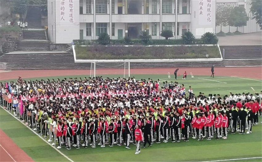 南充市長樂中學學校環(huán)境怎么樣？
