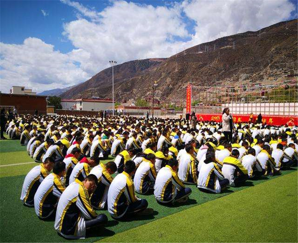 巴塘縣中學(xué)2020年招生計(jì)劃公布了嗎？
