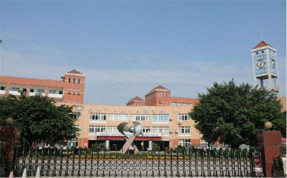 金堂實驗中學(xué)高中部的錄取分?jǐn)?shù)是多少？