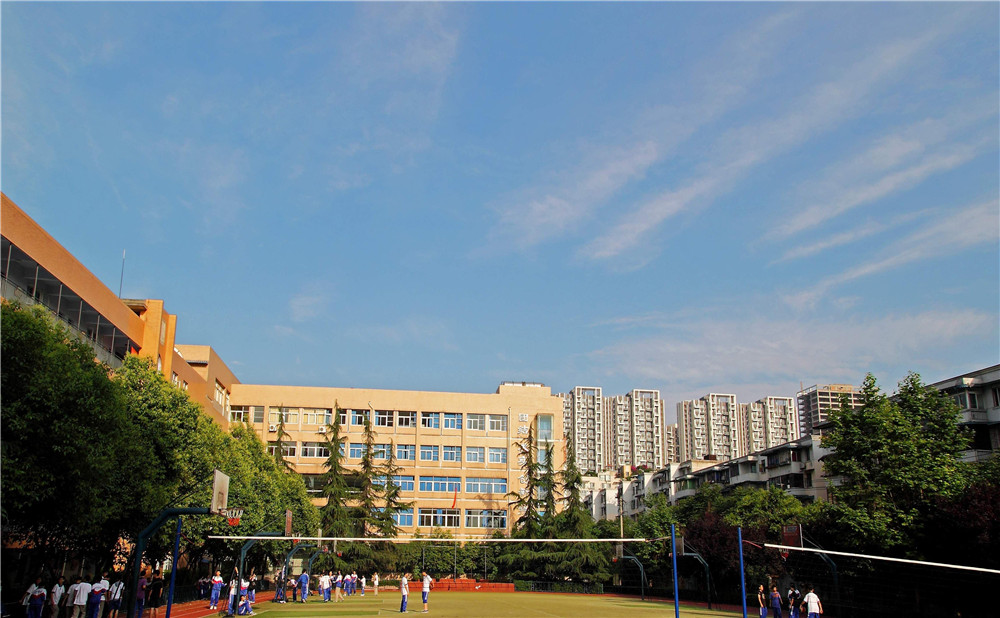 成都大學(xué)附屬中學(xué)高考的升學(xué)率怎么樣？