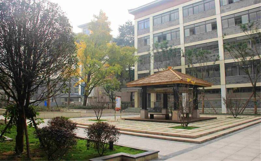 成都市西北中學的老師怎么樣？