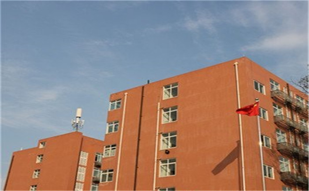 成都市實(shí)驗(yàn)中學(xué)招生一年的學(xué)費(fèi)是多少？