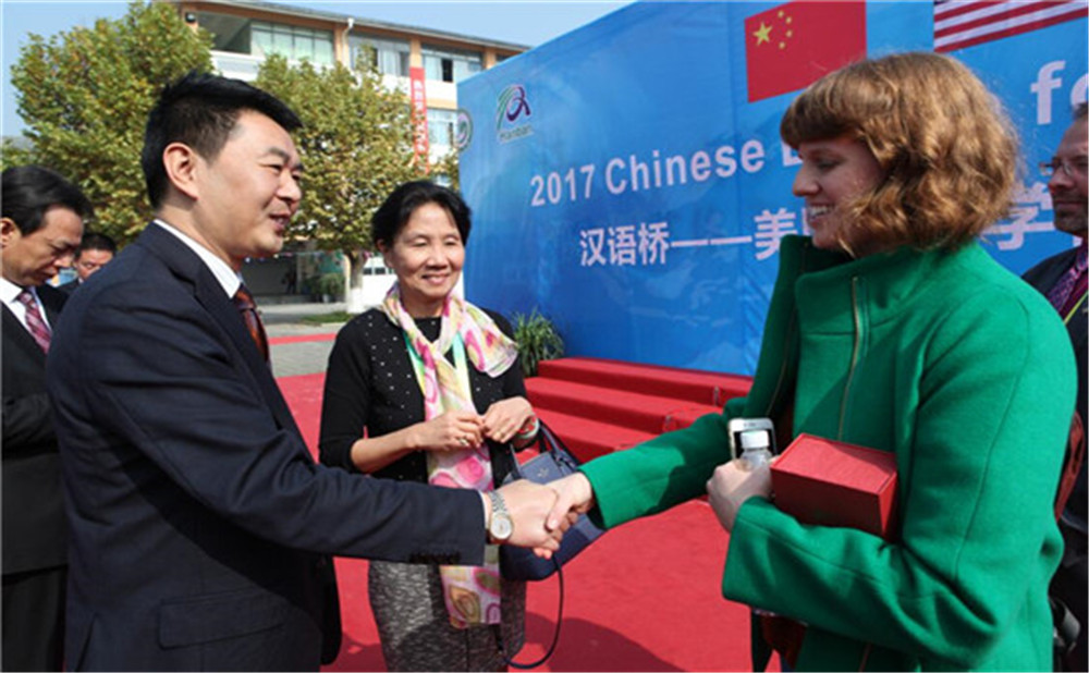城廂中學(xué)外招生一年的學(xué)費(fèi)是多少？