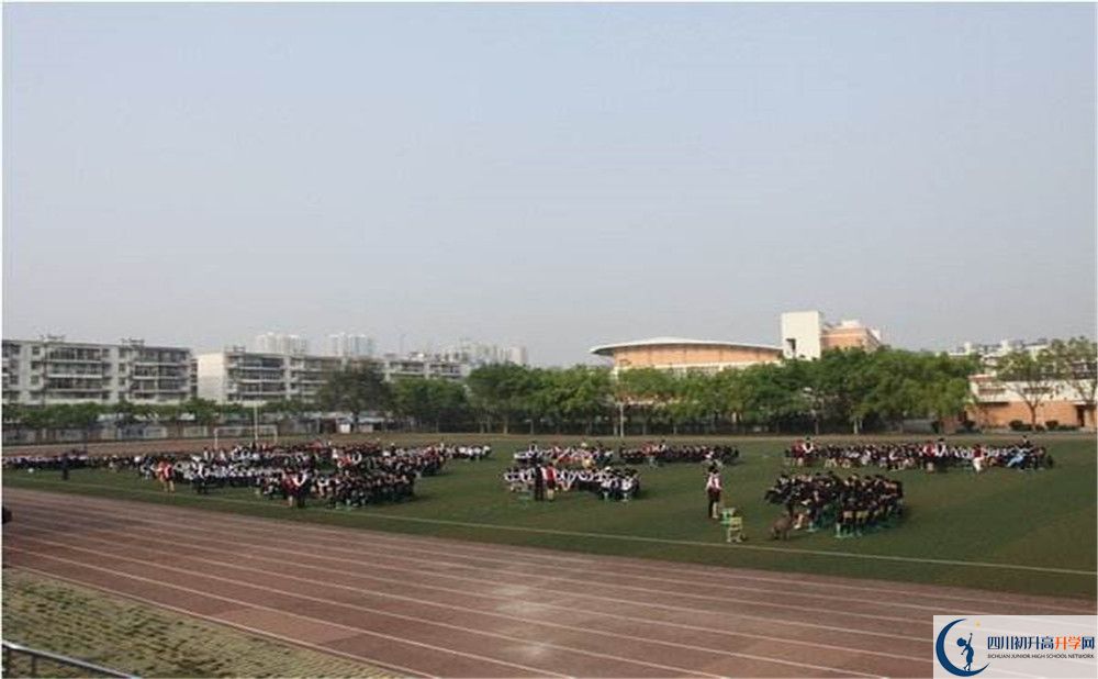 成都七中嘉祥外國(guó)語(yǔ)學(xué)校的學(xué)費(fèi)收費(fèi)標(biāo)準(zhǔn)是多少？