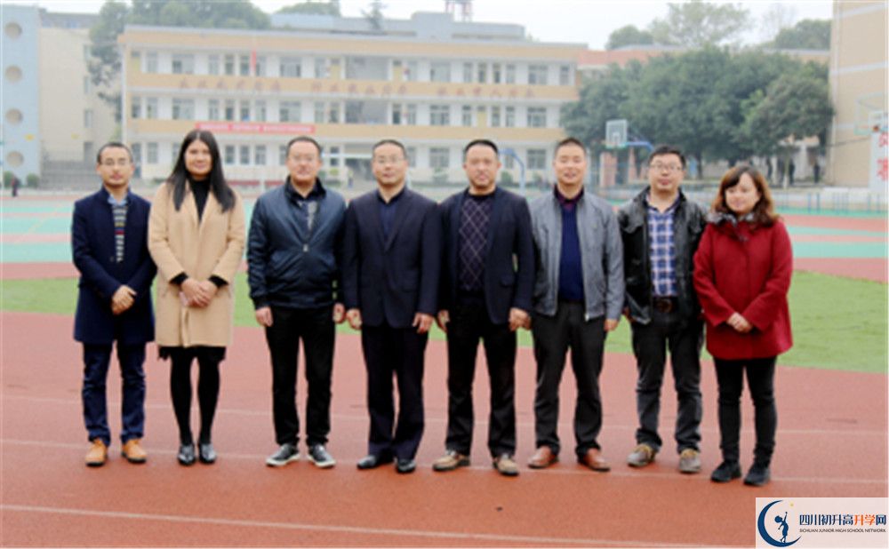 泰興中學(xué)初升高的分?jǐn)?shù)線是多少？