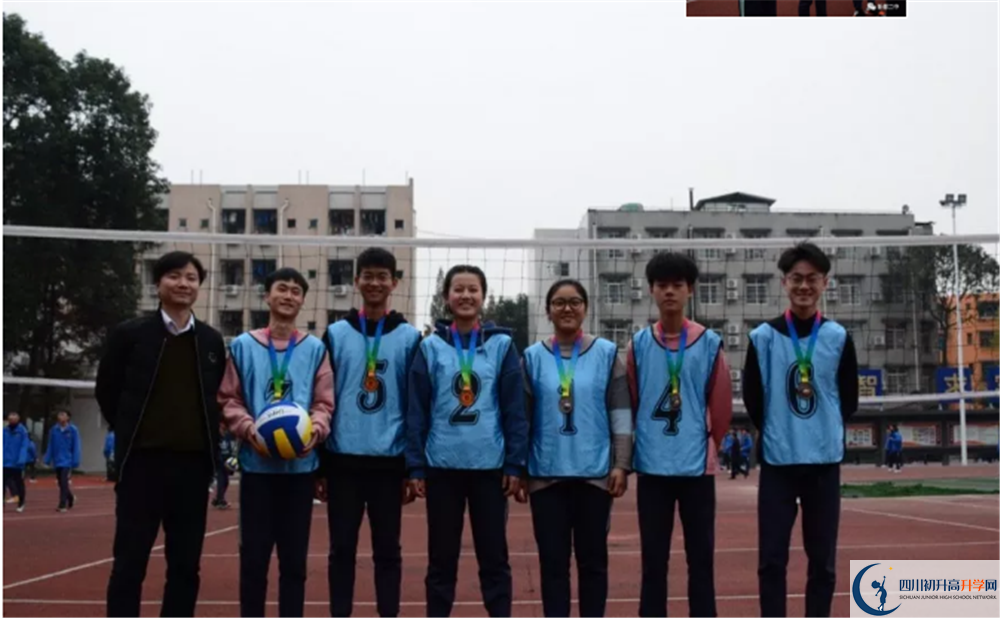 新都二中的分?jǐn)?shù)線大概是多少？
