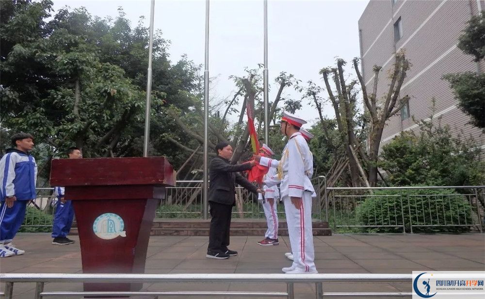 成都石室佳興外國語學(xué)校成都附屬中學(xué)住宿條件怎么樣？