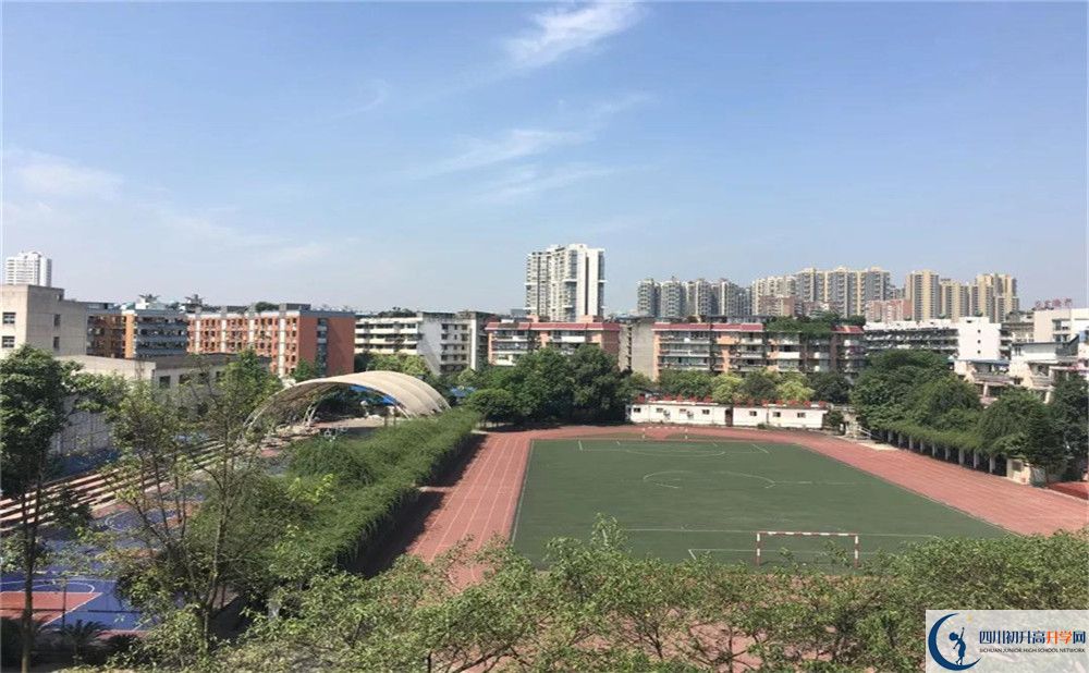西南交通大學(xué)附屬中學(xué)的高中住宿怎么樣？