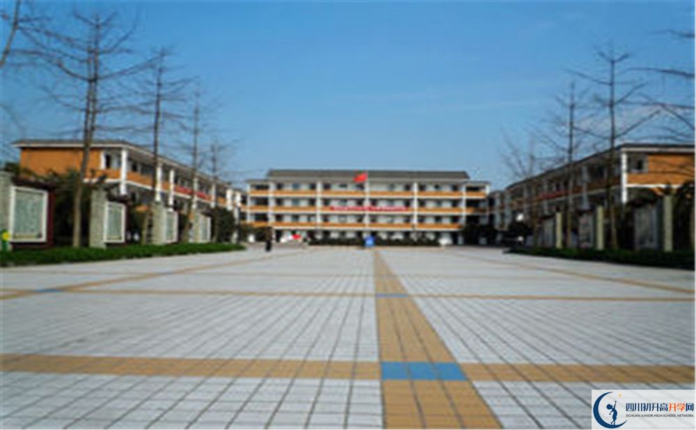 郫縣一中高中部地址在哪里？