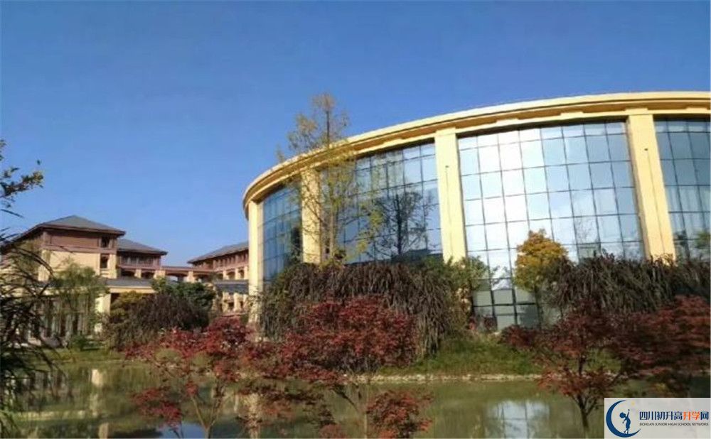 棠湖中學(xué)招生考試科目是什么？