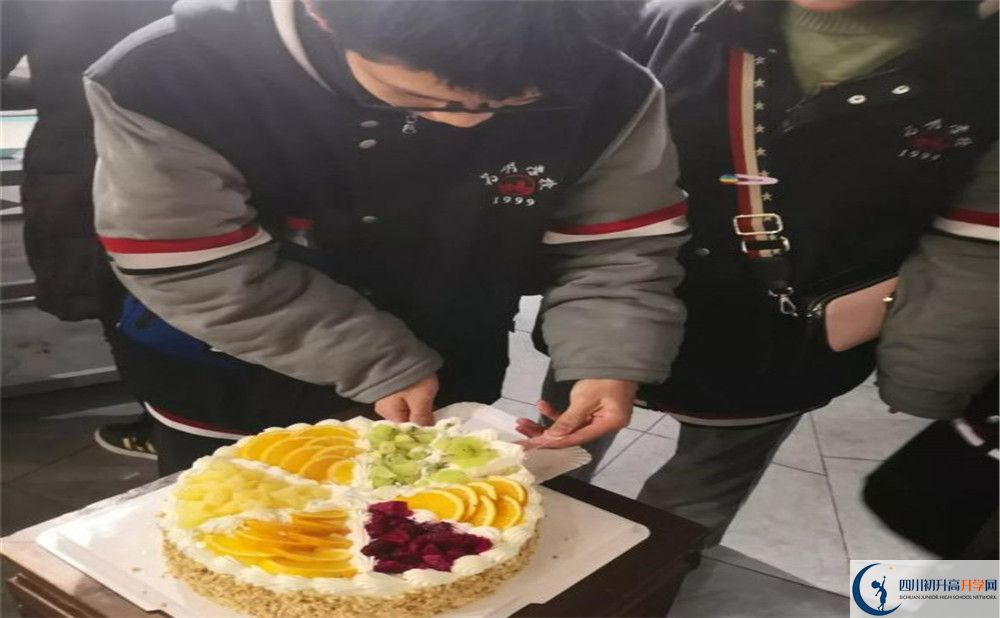 成都新津為明學(xué)校高中部地址在哪？