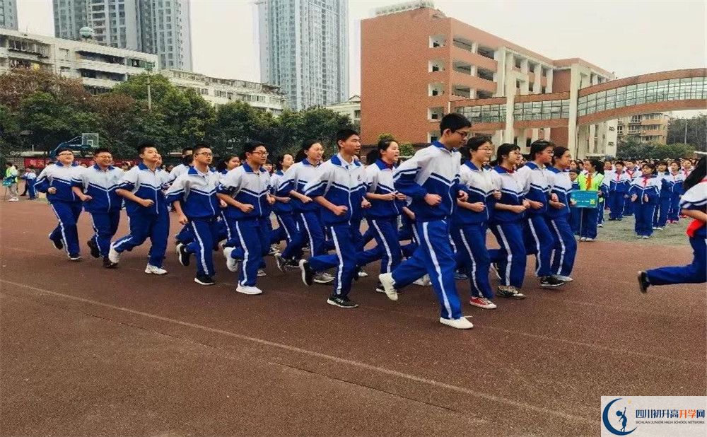 成都十二中（四川大學(xué)附屬中學(xué)）高中平行班怎么樣？