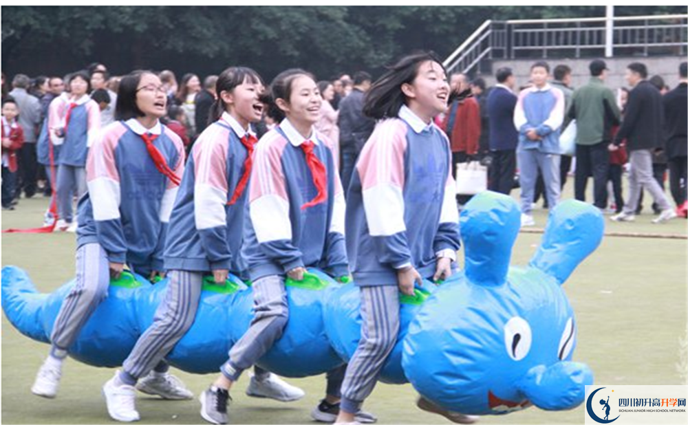 成都嘉祥外國語學(xué)校實(shí)驗(yàn)班人數(shù)是多少？