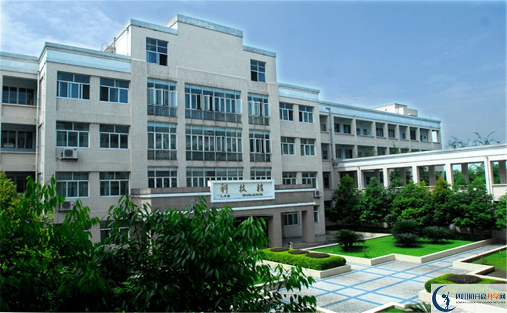 成都棠湖外國(guó)語(yǔ)學(xué)校高中平行班怎么樣？