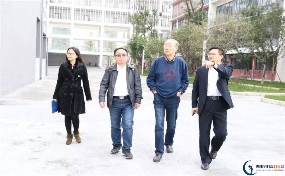 北二外成都附屬中學(xué)高中分班考試難嗎？
