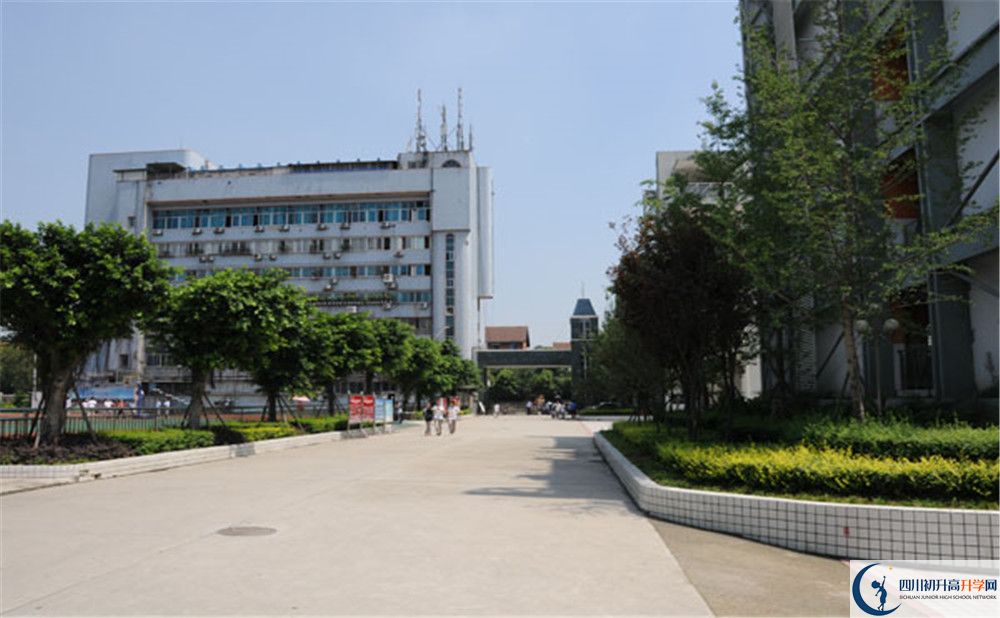 成都鐵路中學(xué)面向全國招生嗎？