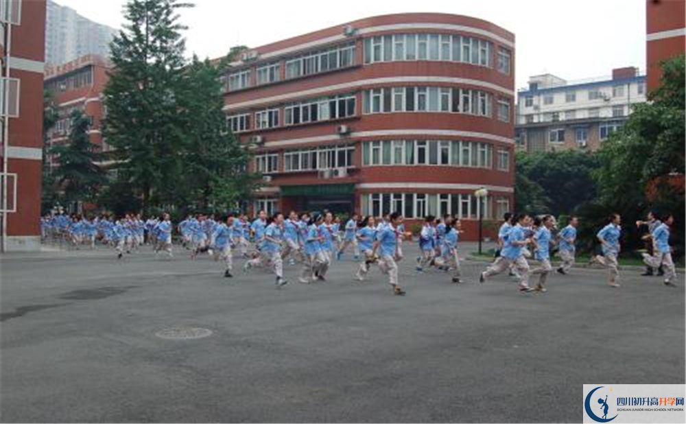 北師大成都實(shí)驗(yàn)中學(xué)怎么樣？